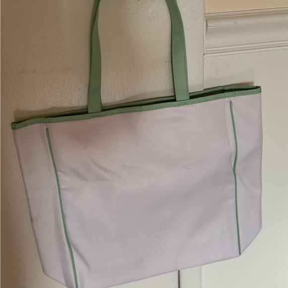 Clinique X Kate Spade Tote - Picture 3 of 8